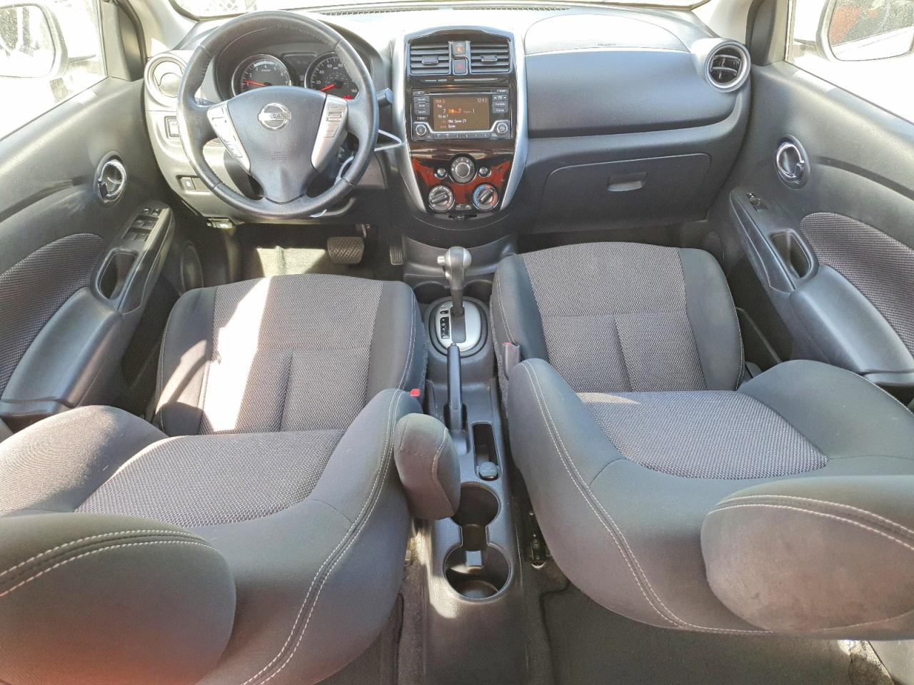 2018 NISSAN VERSA S photo 8