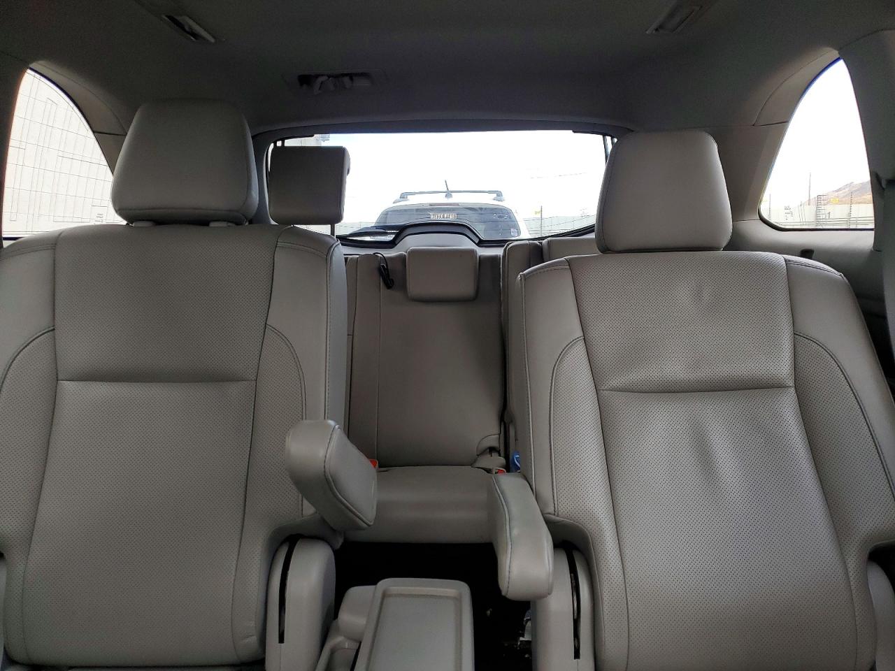 2019 TOYOTA HIGHLANDER LIMITED photo 10