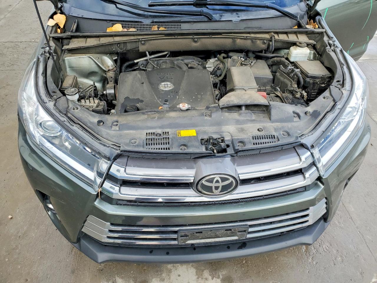 2019 TOYOTA HIGHLANDER LIMITED photo 12