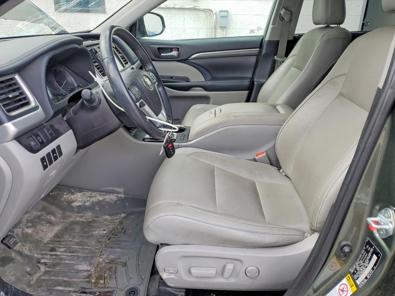 2019 TOYOTA HIGHLANDER LIMITED photo 7
