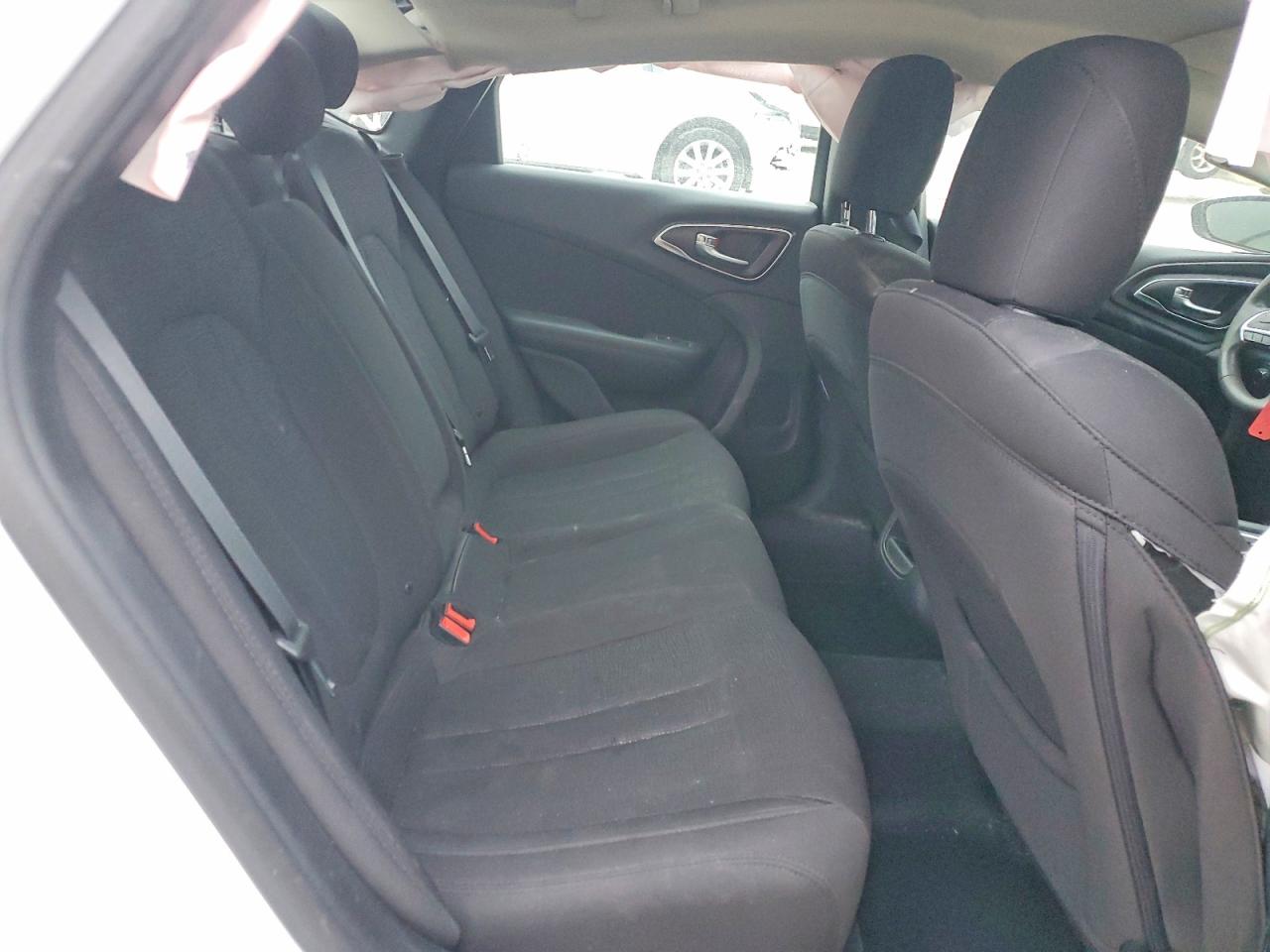 2016 CHRYSLER 200 LIMITED photo 10