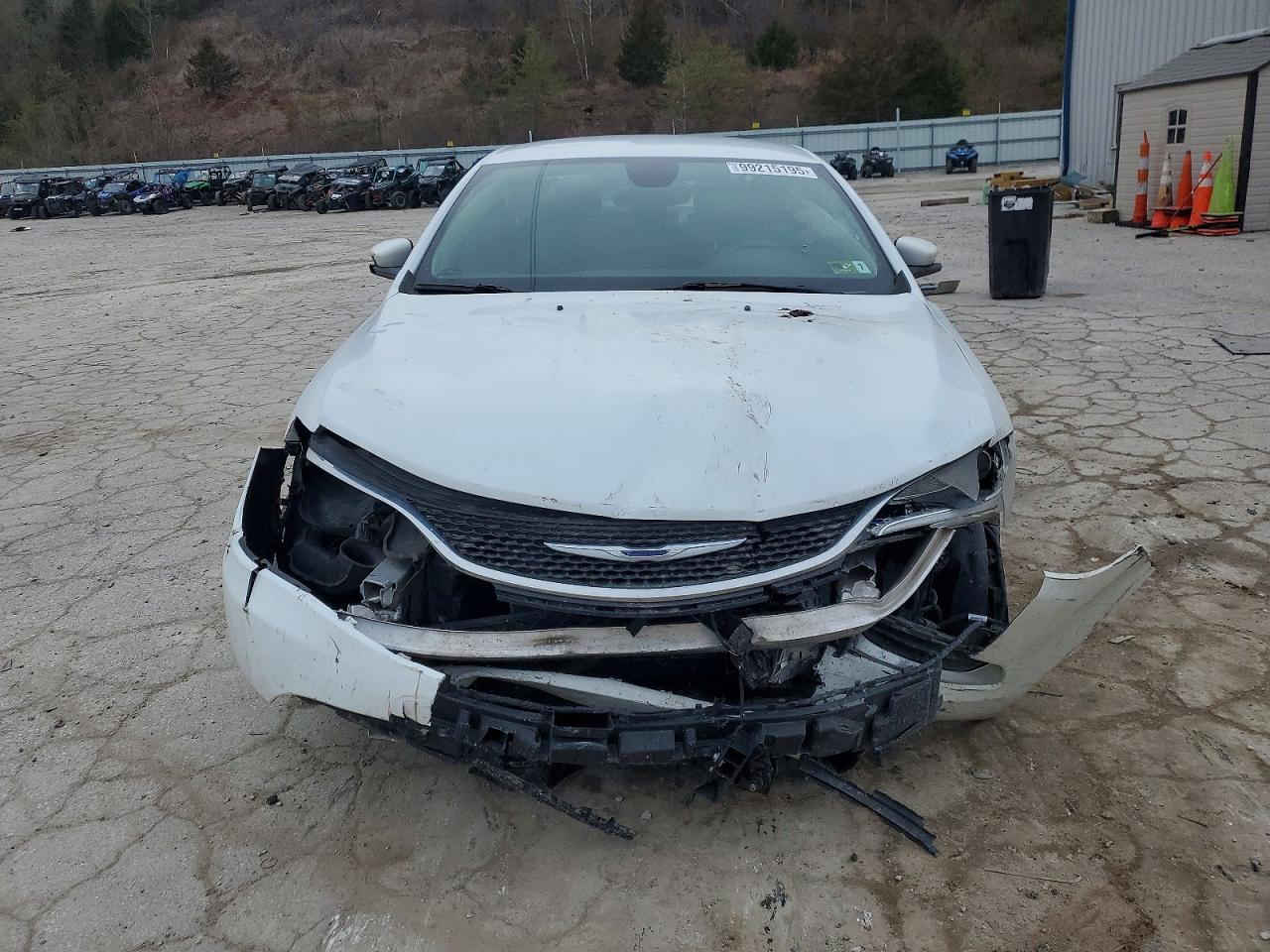 2016 CHRYSLER 200 LIMITED photo 5