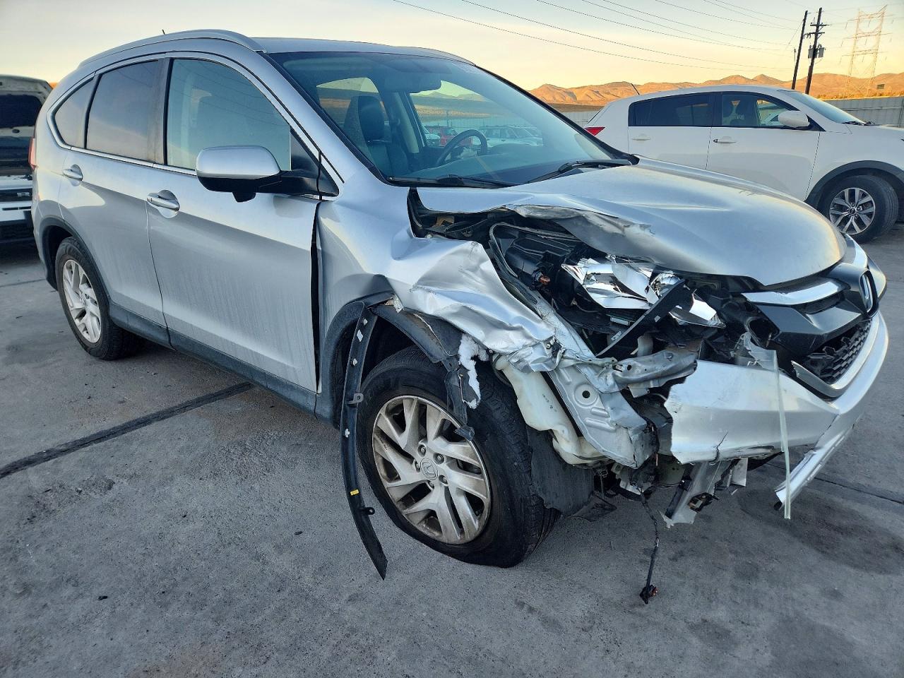 2015 HONDA CR-V EXL photo 4