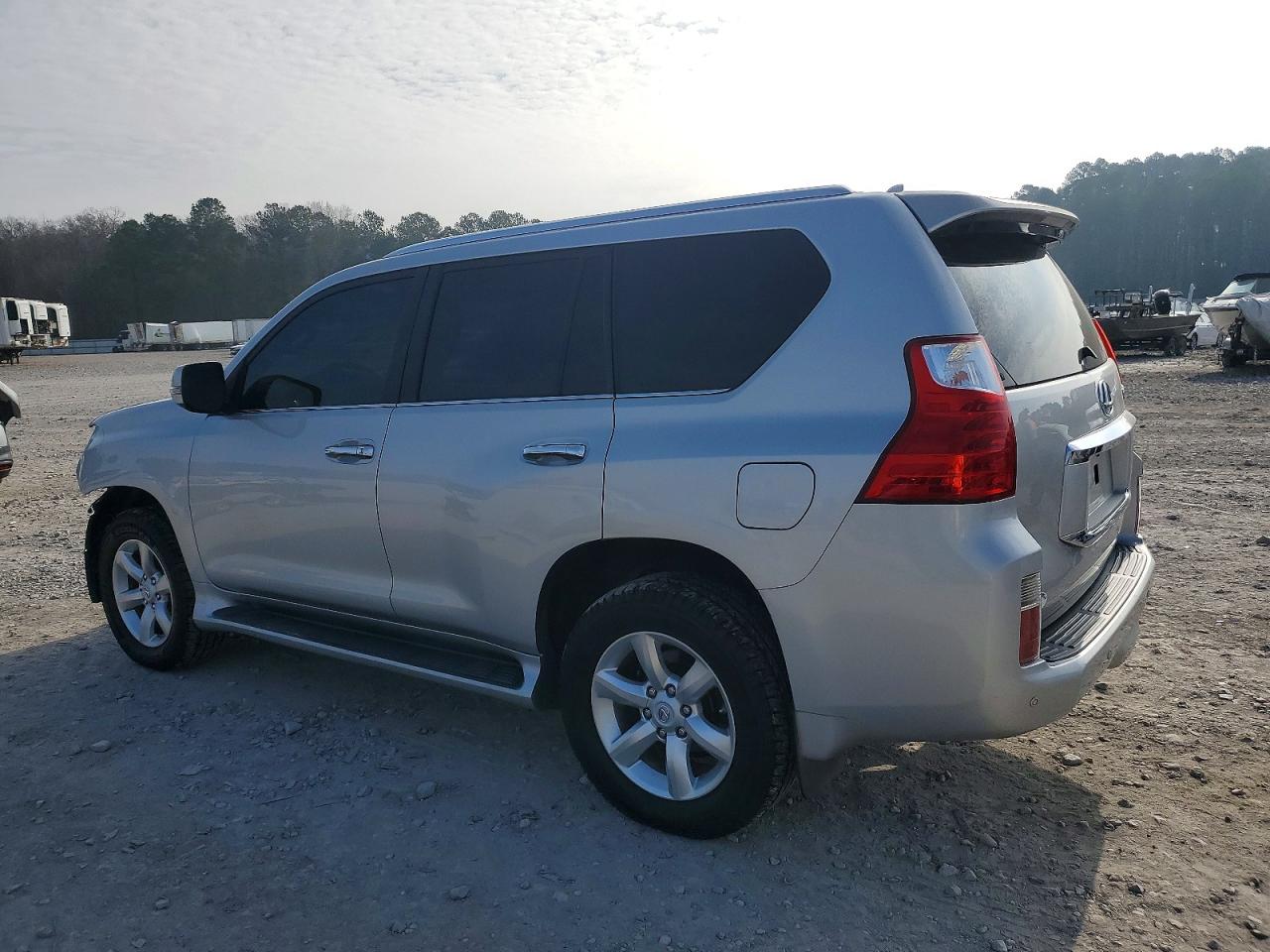 2011 LEXUS GX 460 photo 2