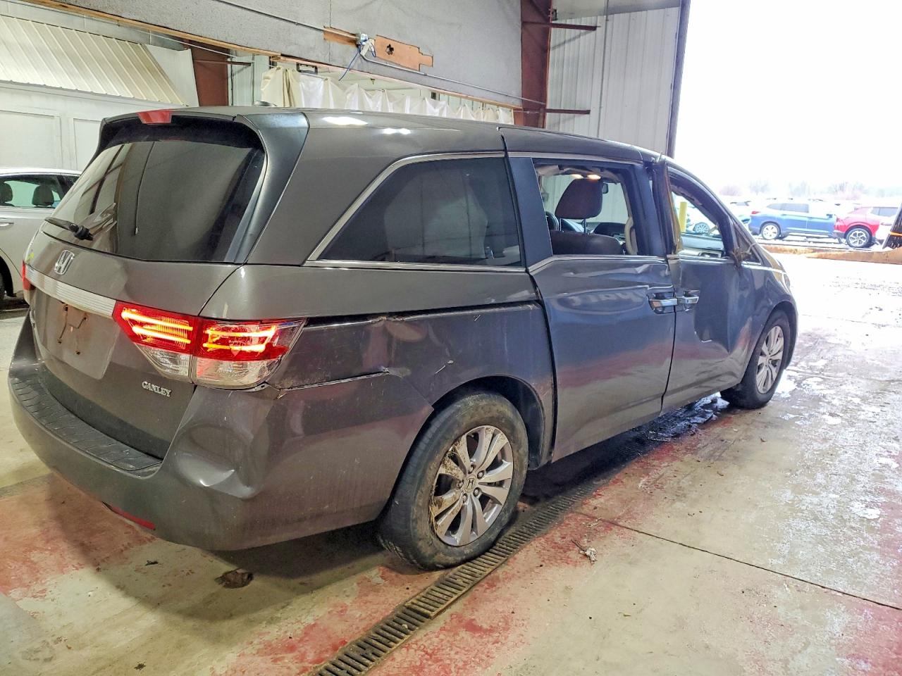 2016 HONDA ODYSSEY EXL photo 3