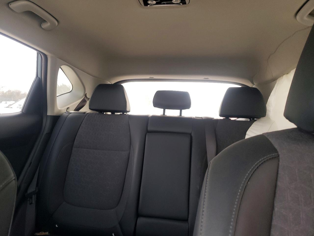 2025 KIA SELTOS S photo 19