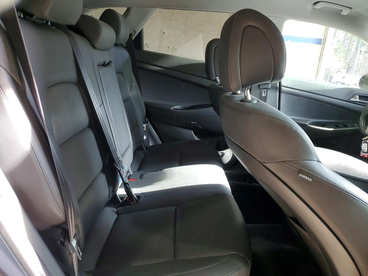 2018 HYUNDAI TUCSON SEL photo 11