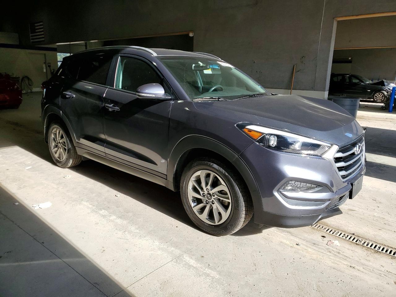 2018 HYUNDAI TUCSON SEL photo 4