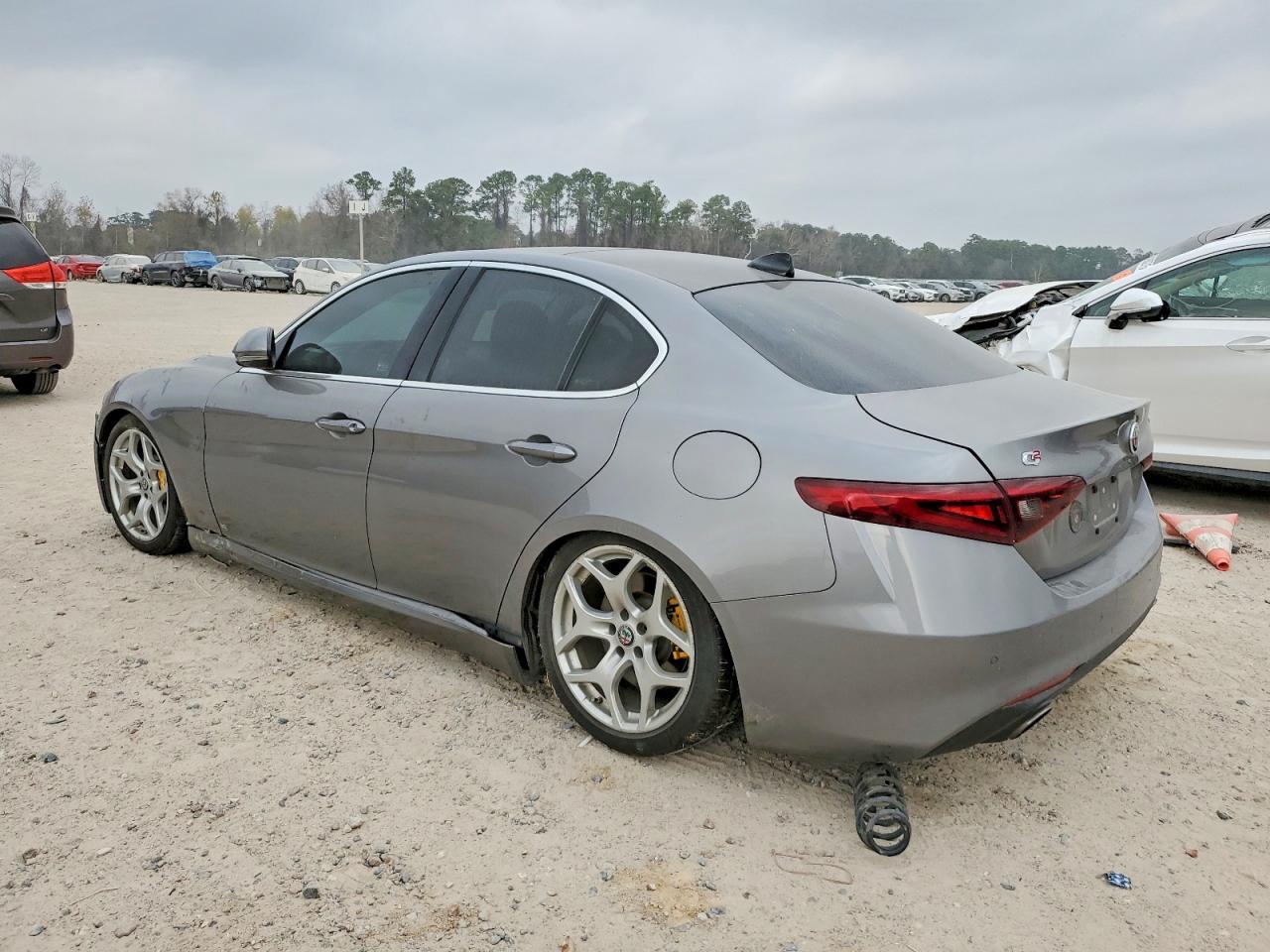 2018 ALFA ROMEO GIULIA TI photo 3