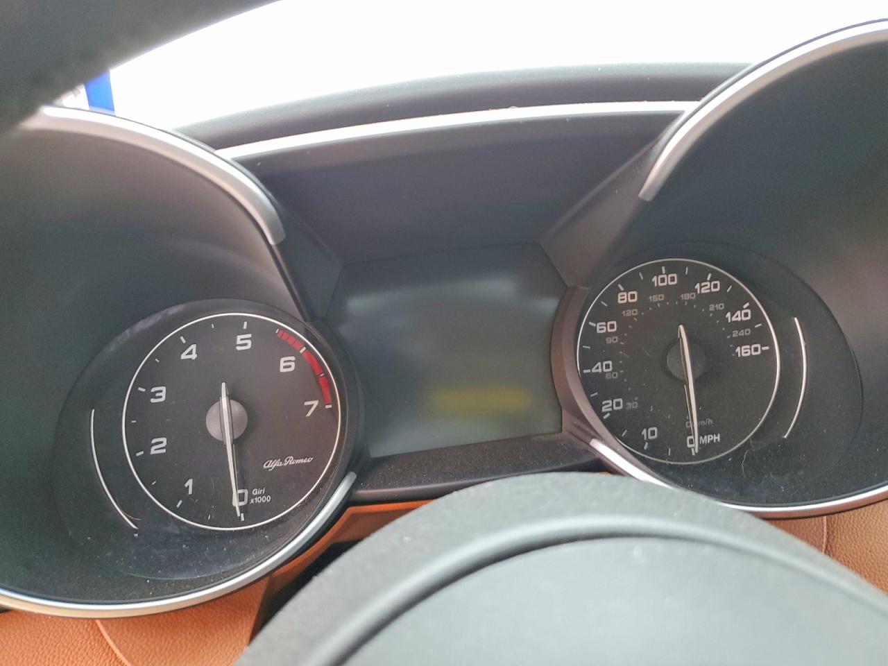 2018 ALFA ROMEO GIULIA TI photo 17