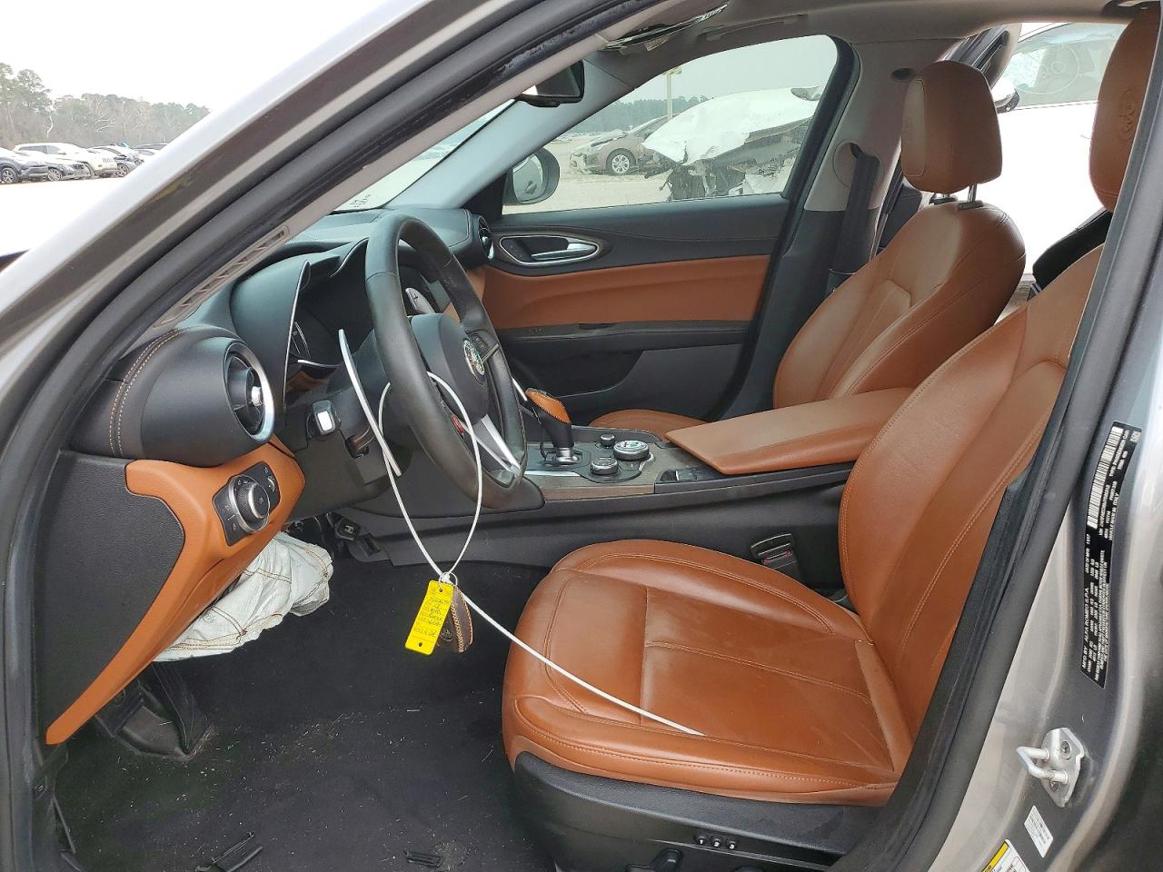 2018 ALFA ROMEO GIULIA TI photo 13