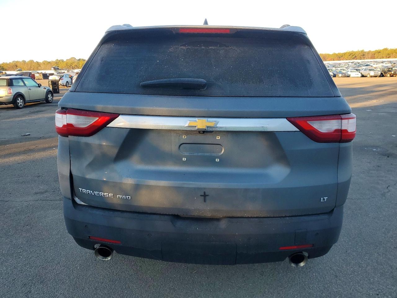 2020 CHEVROLET TRAVERSE LT photo 6