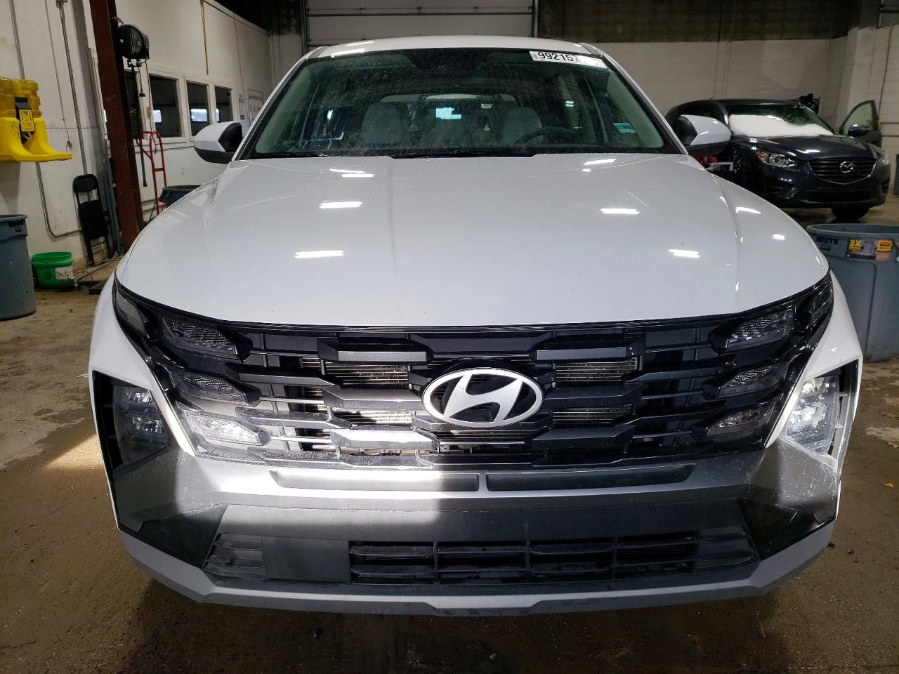 2025 HYUNDAI TUCSON SE photo 5