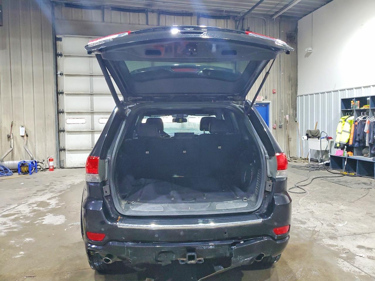 2015 JEEP GRAND CHEROKEE OVERLAND photo 11