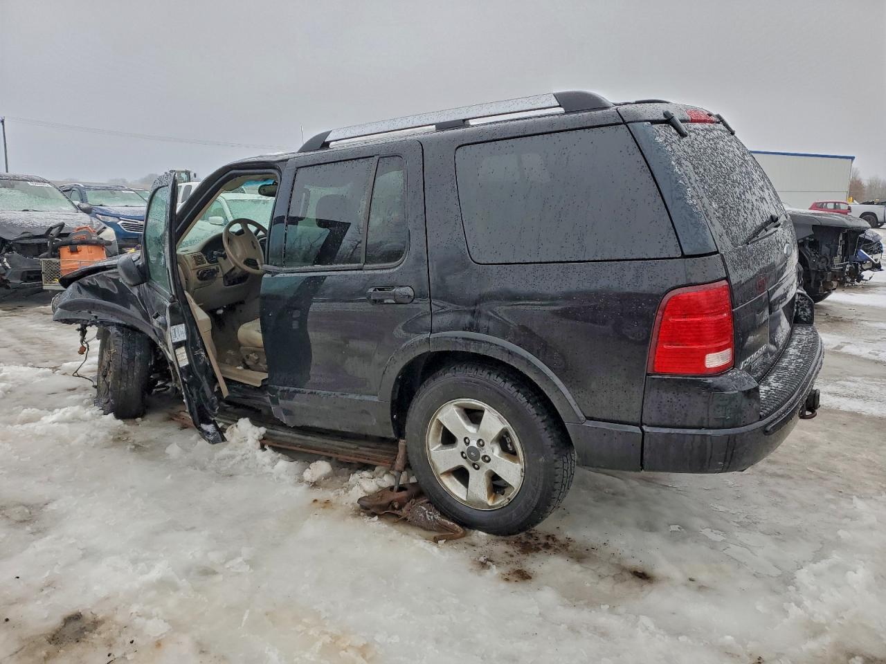 2005 FORD EXPLORER LIMITED photo 2
