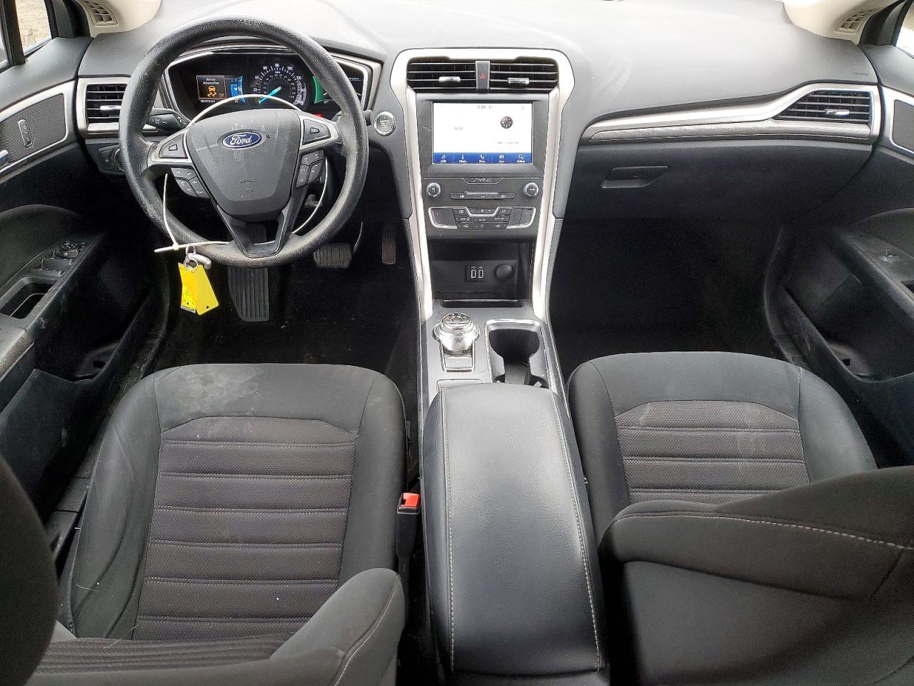 2020 FORD FUSION SE photo 8
