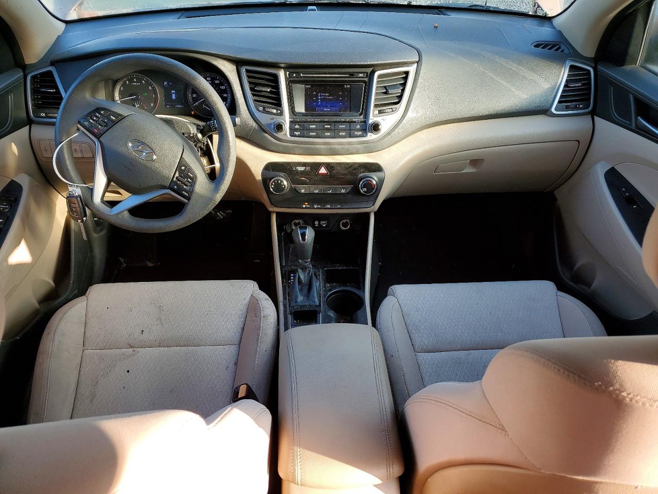 2016 HYUNDAI TUCSON SE photo 8