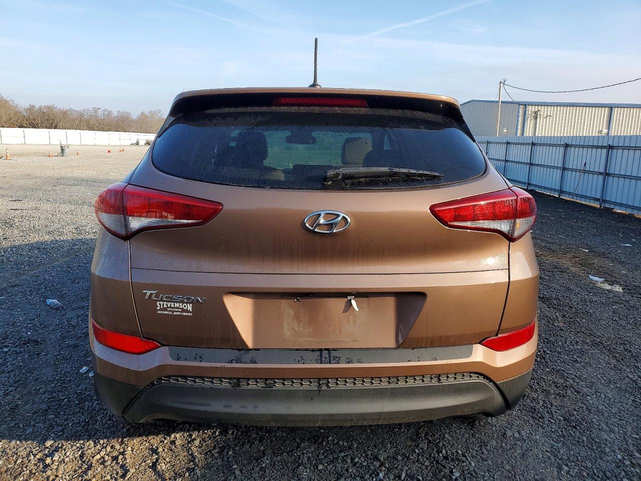 2016 HYUNDAI TUCSON SE photo 6