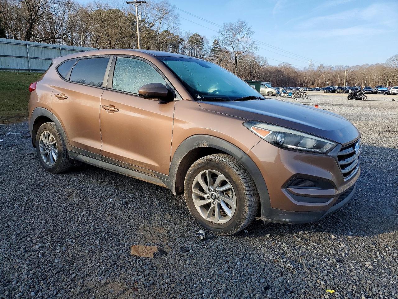 2016 HYUNDAI TUCSON SE photo 4