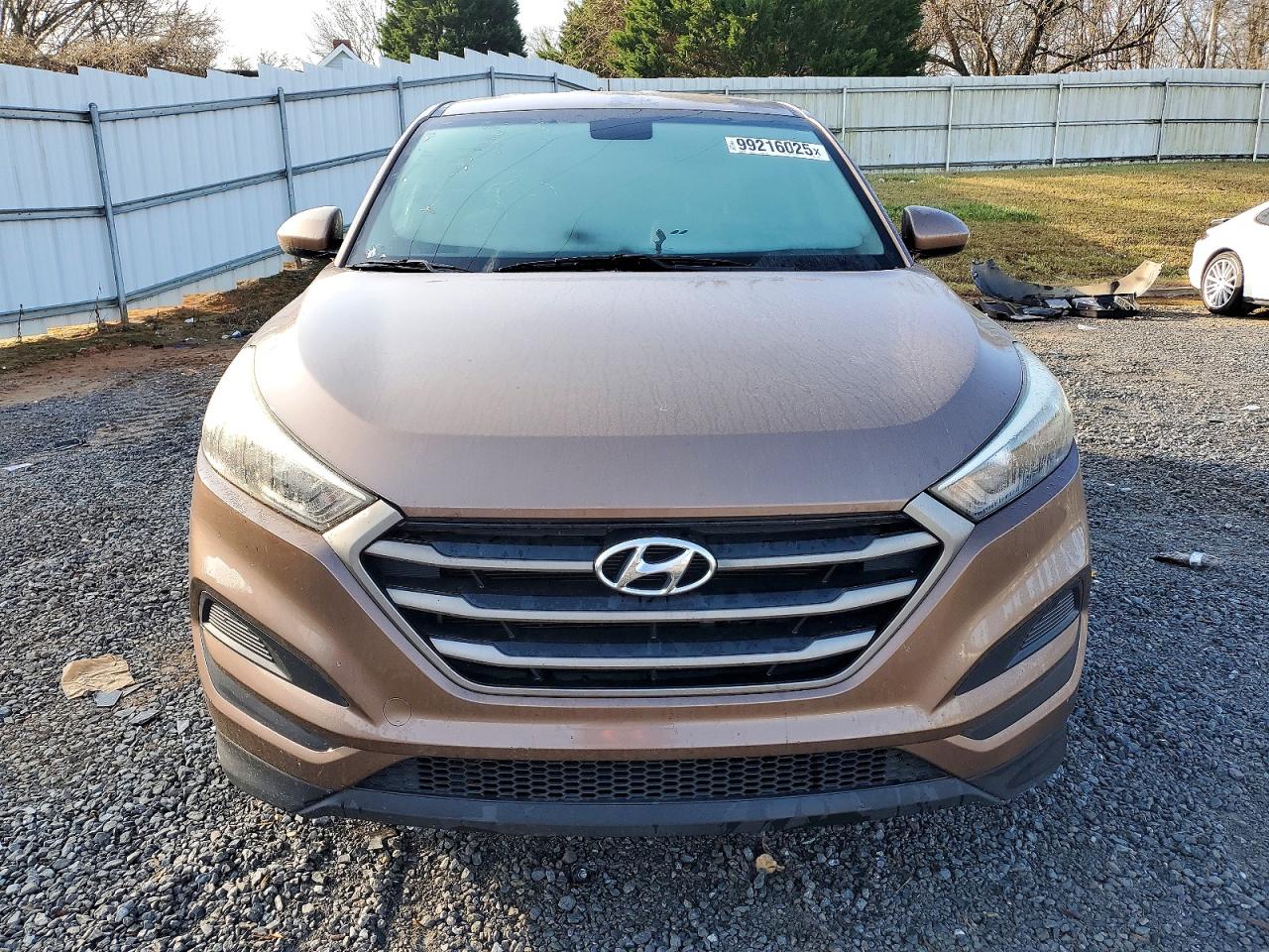 2016 HYUNDAI TUCSON SE photo 5