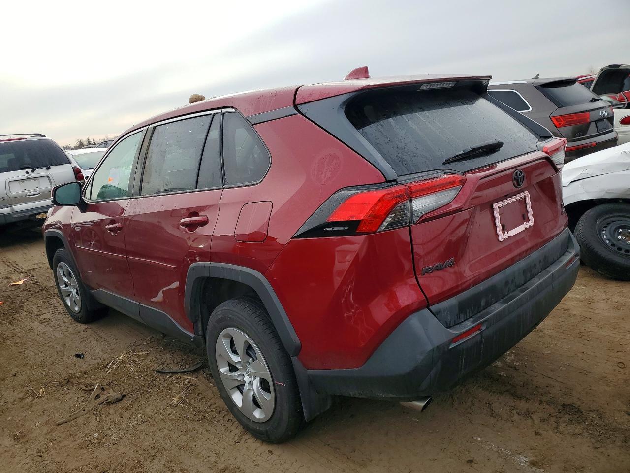 2022 TOYOTA RAV4 LE photo 2