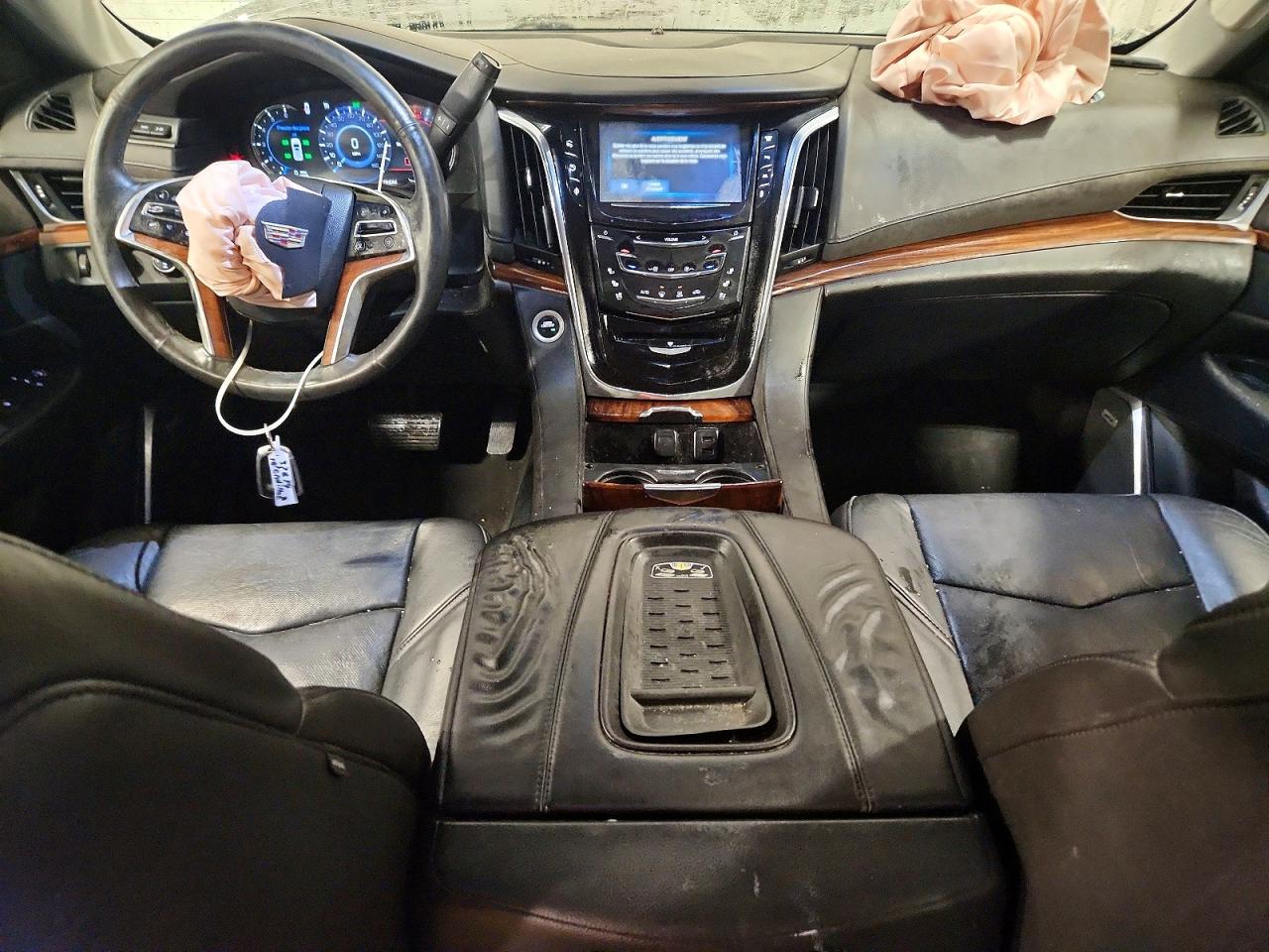 2016 CADILLAC ESCALADE LUXURY photo 8