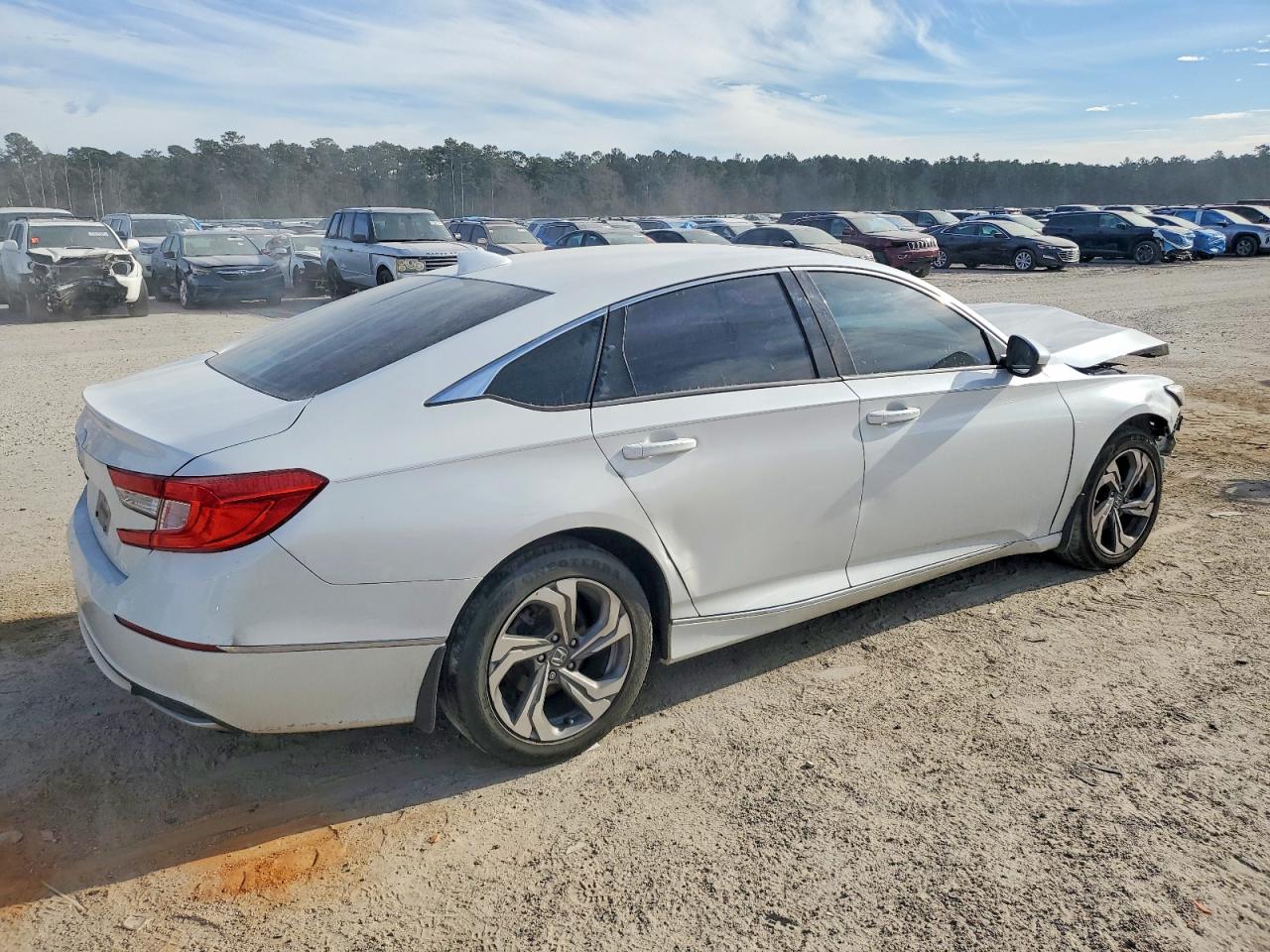 2018 HONDA ACCORD EX photo 3