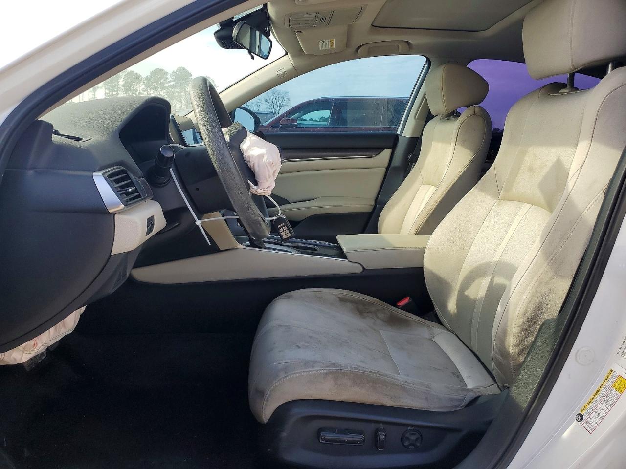 2018 HONDA ACCORD EX photo 7