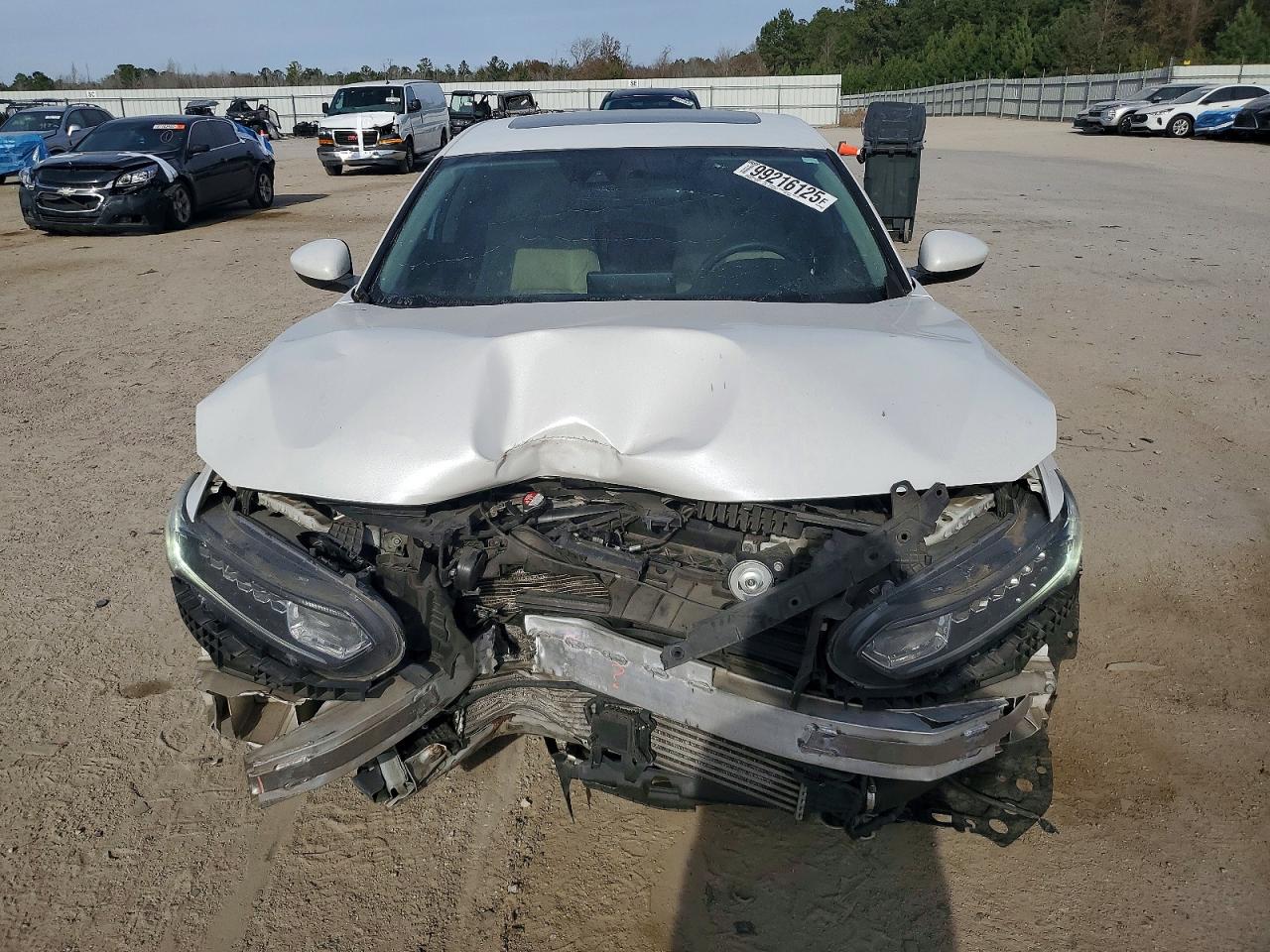 2018 HONDA ACCORD EX photo 5