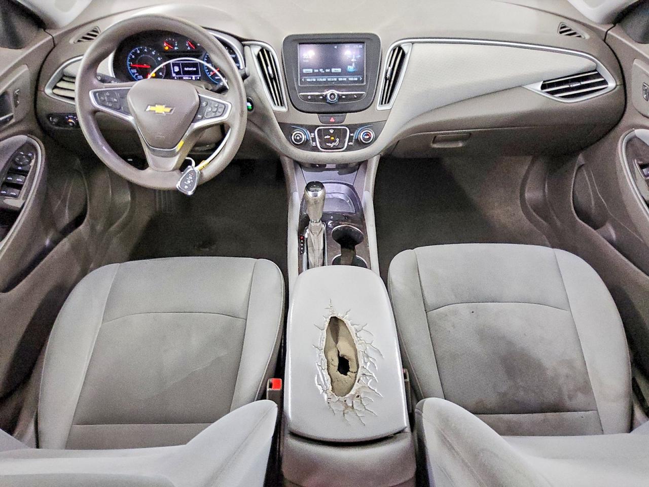 2018 CHEVROLET MALIBU LS photo 8