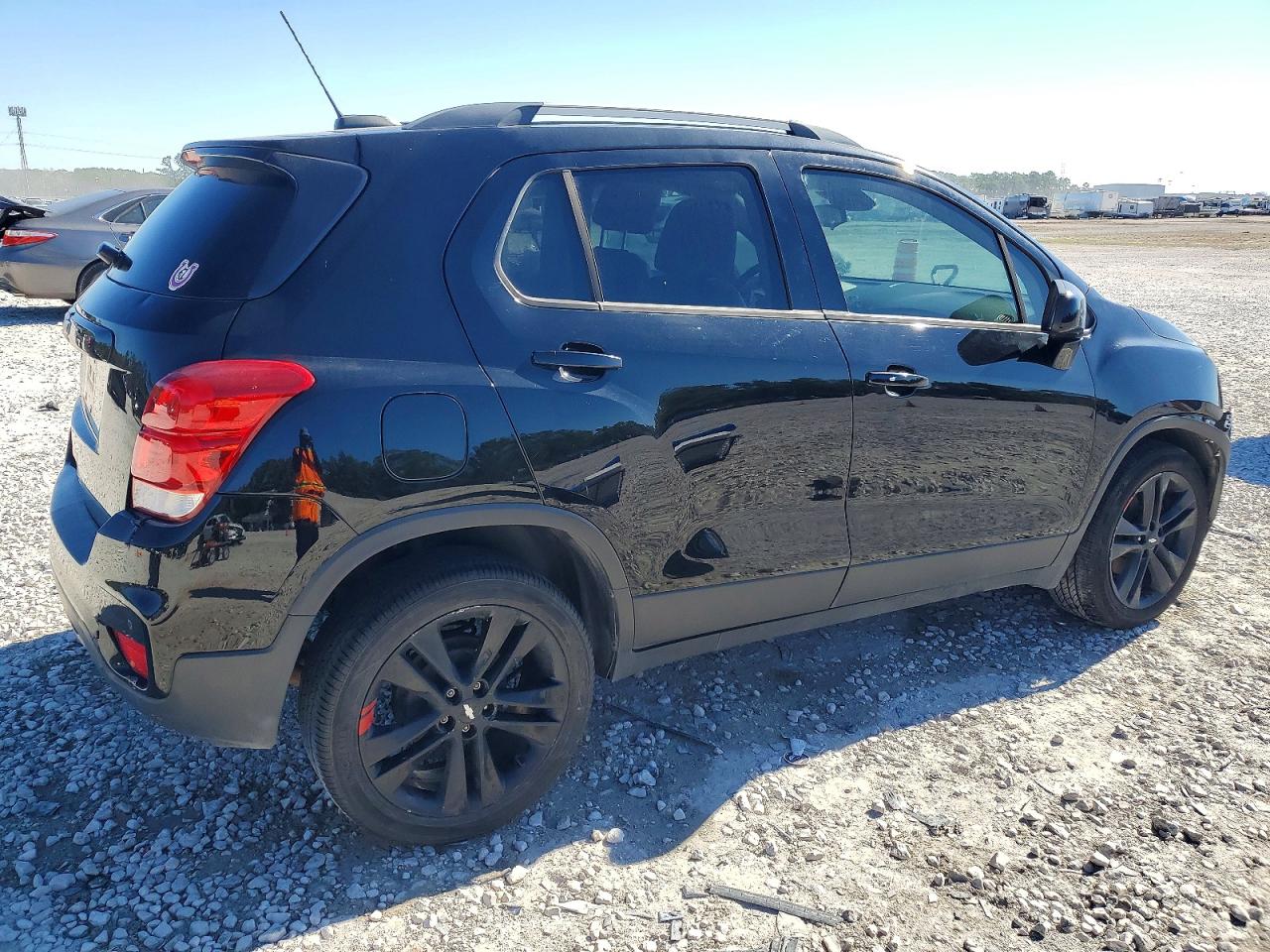 2020 CHEVROLET TRAX 1LT photo 3