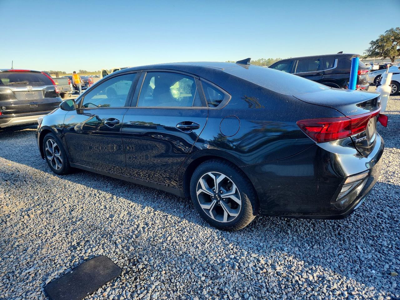 2019 KIA FORTE FE photo 2