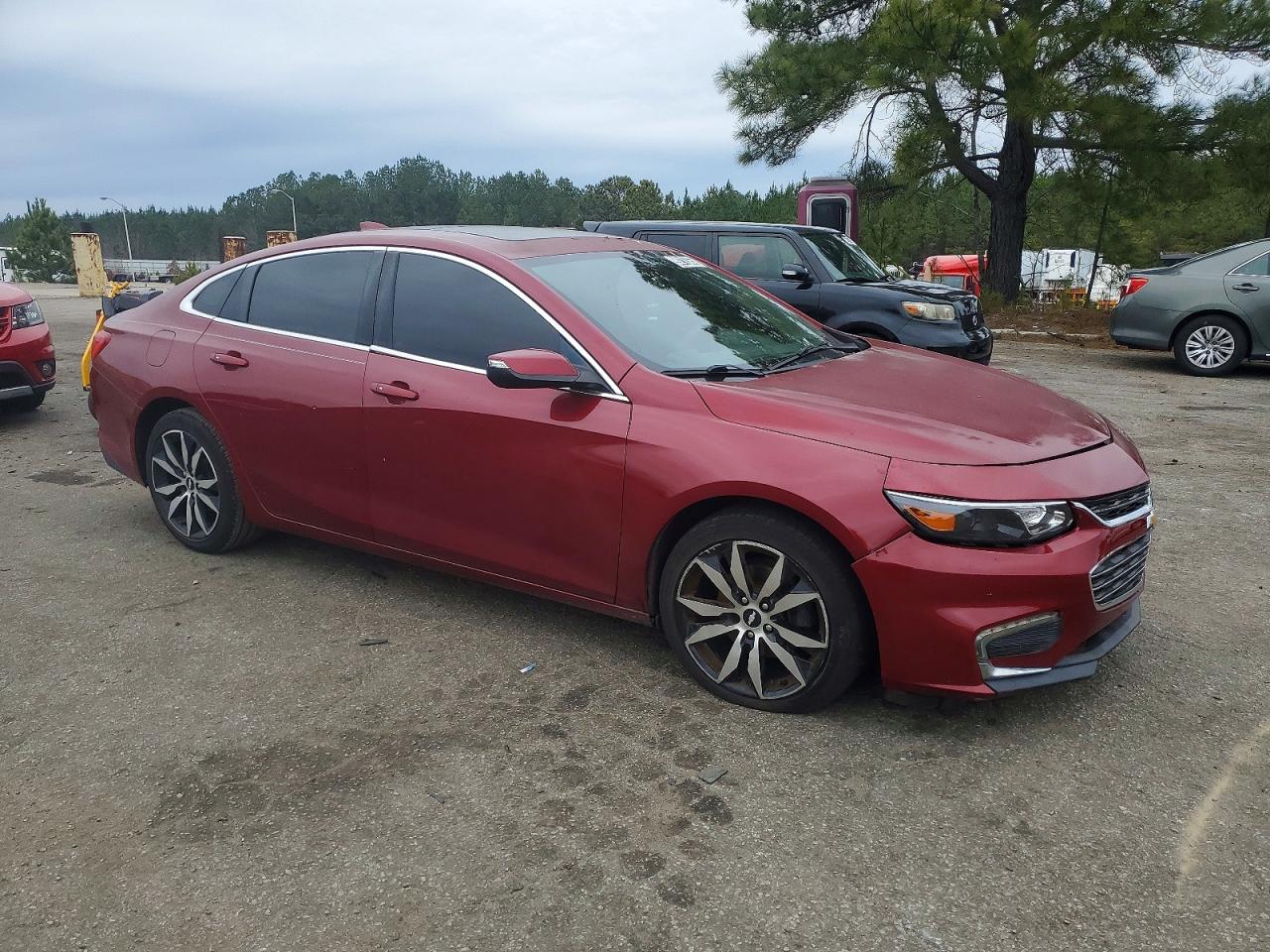 2017 CHEVROLET MALIBU LT photo 4