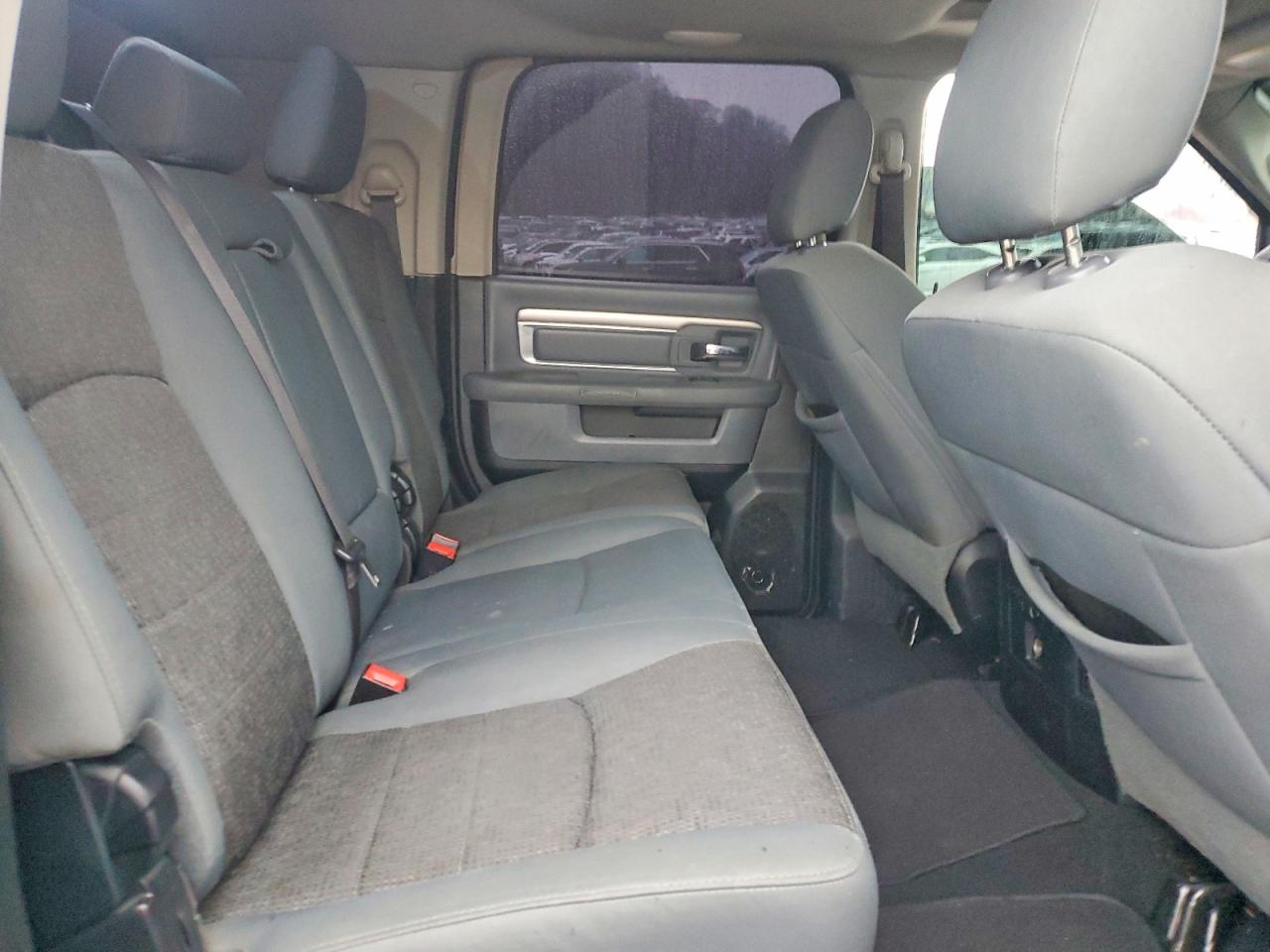 2017 RAM 2500 SLT photo 10