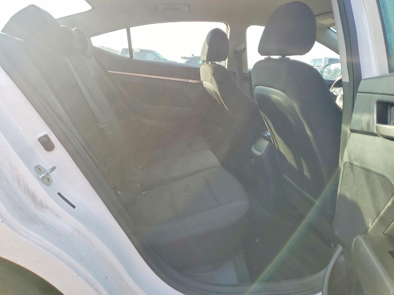 2020 HYUNDAI ELANTRA SEL photo 10