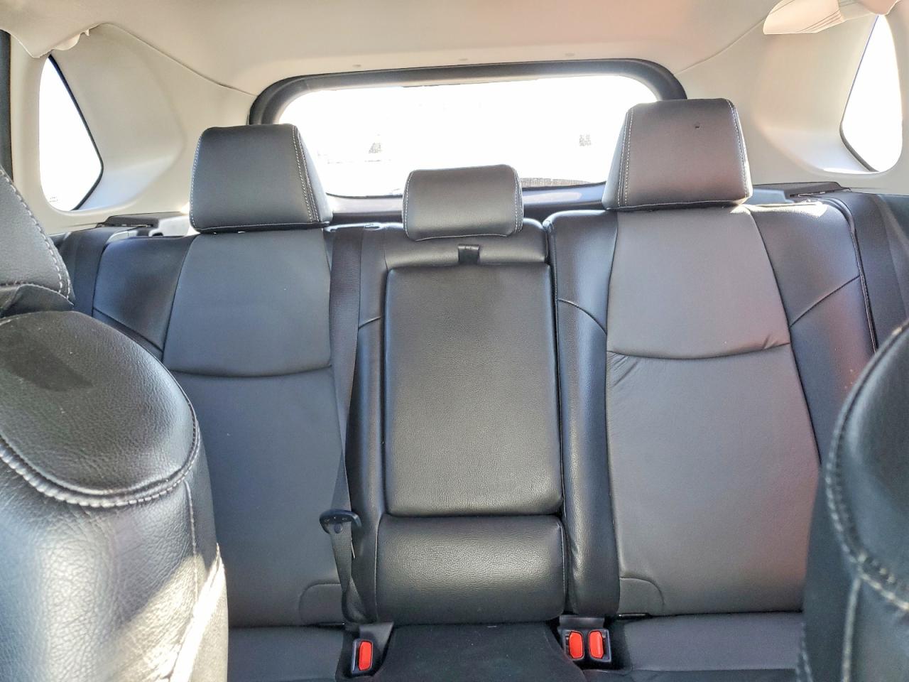 2019 TOYOTA RAV4 XLE photo 10