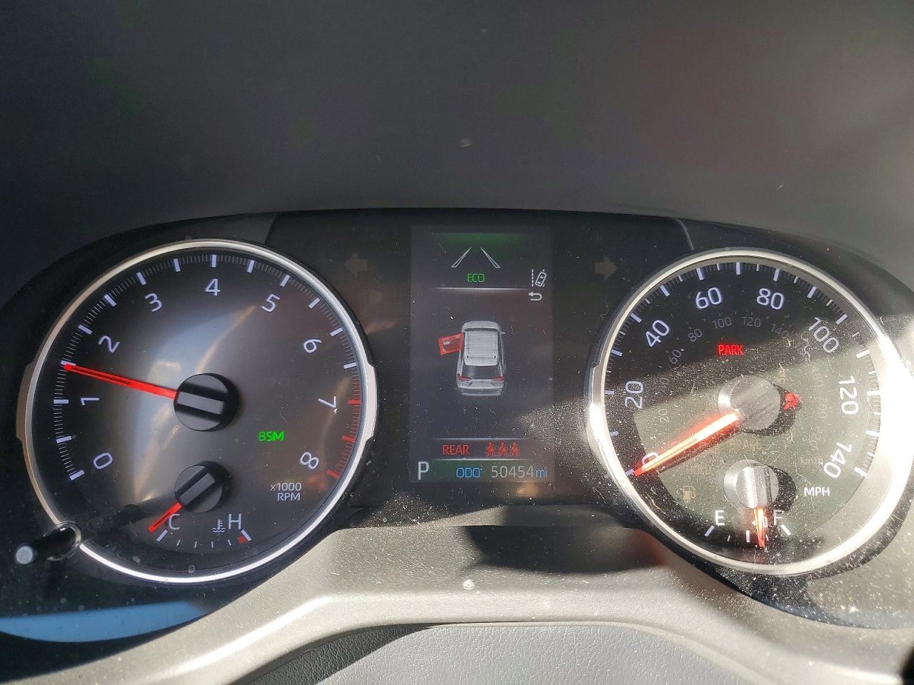 2019 TOYOTA RAV4 XLE photo 9