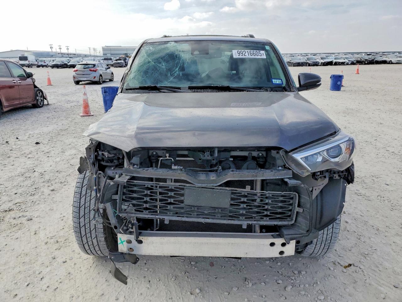 2022 TOYOTA 4RUNNER SR5 photo 5