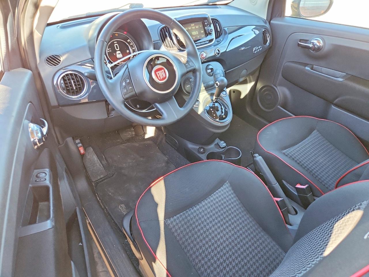 2018 FIAT 500 POP photo 8