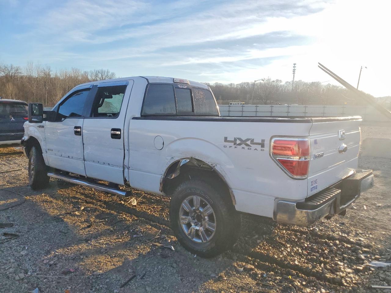 2011 FORD F150 SUPERCREW photo 2
