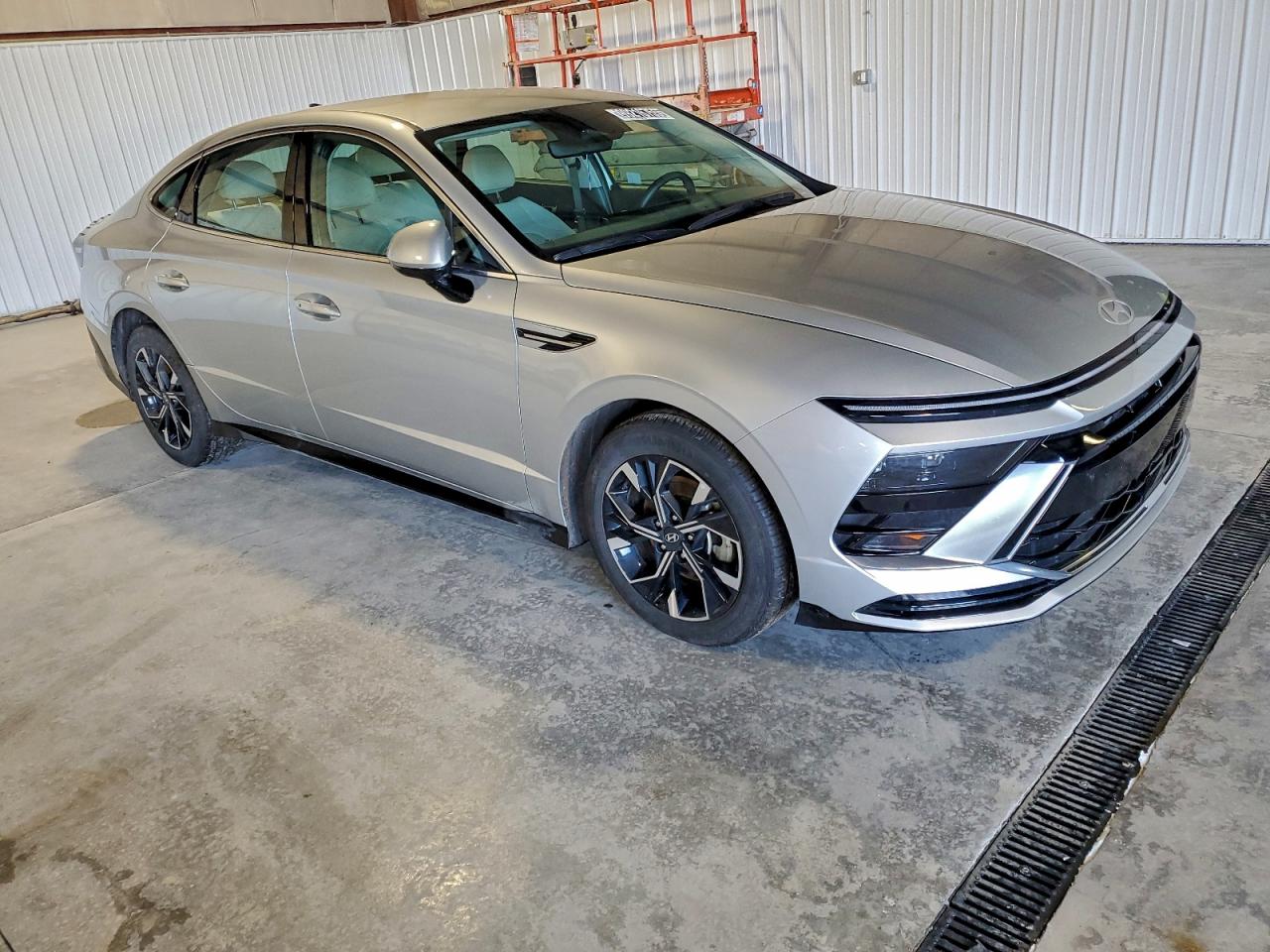 2025 HYUNDAI SONATA SEL photo 4