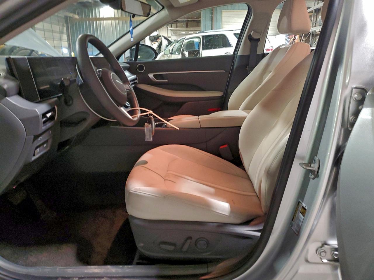 2025 HYUNDAI SONATA SEL photo 7