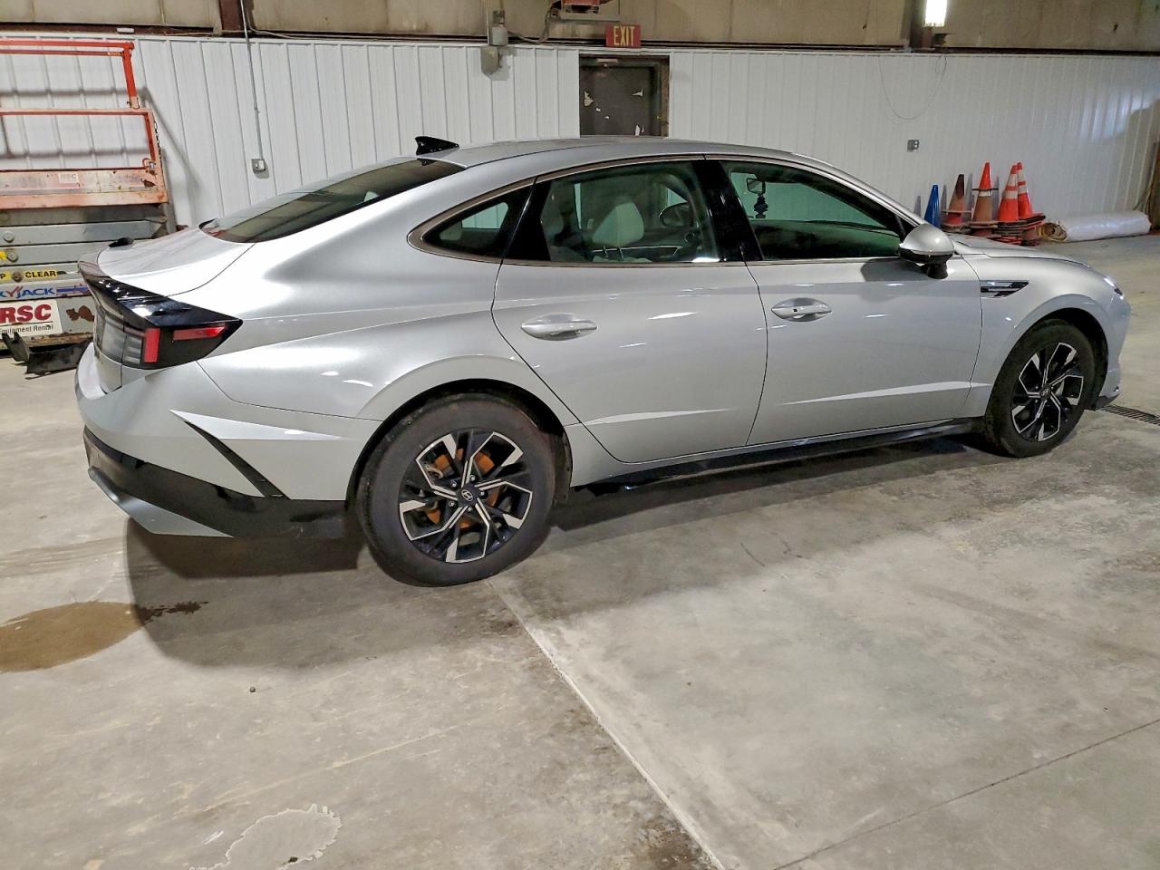 2025 HYUNDAI SONATA SEL photo 3