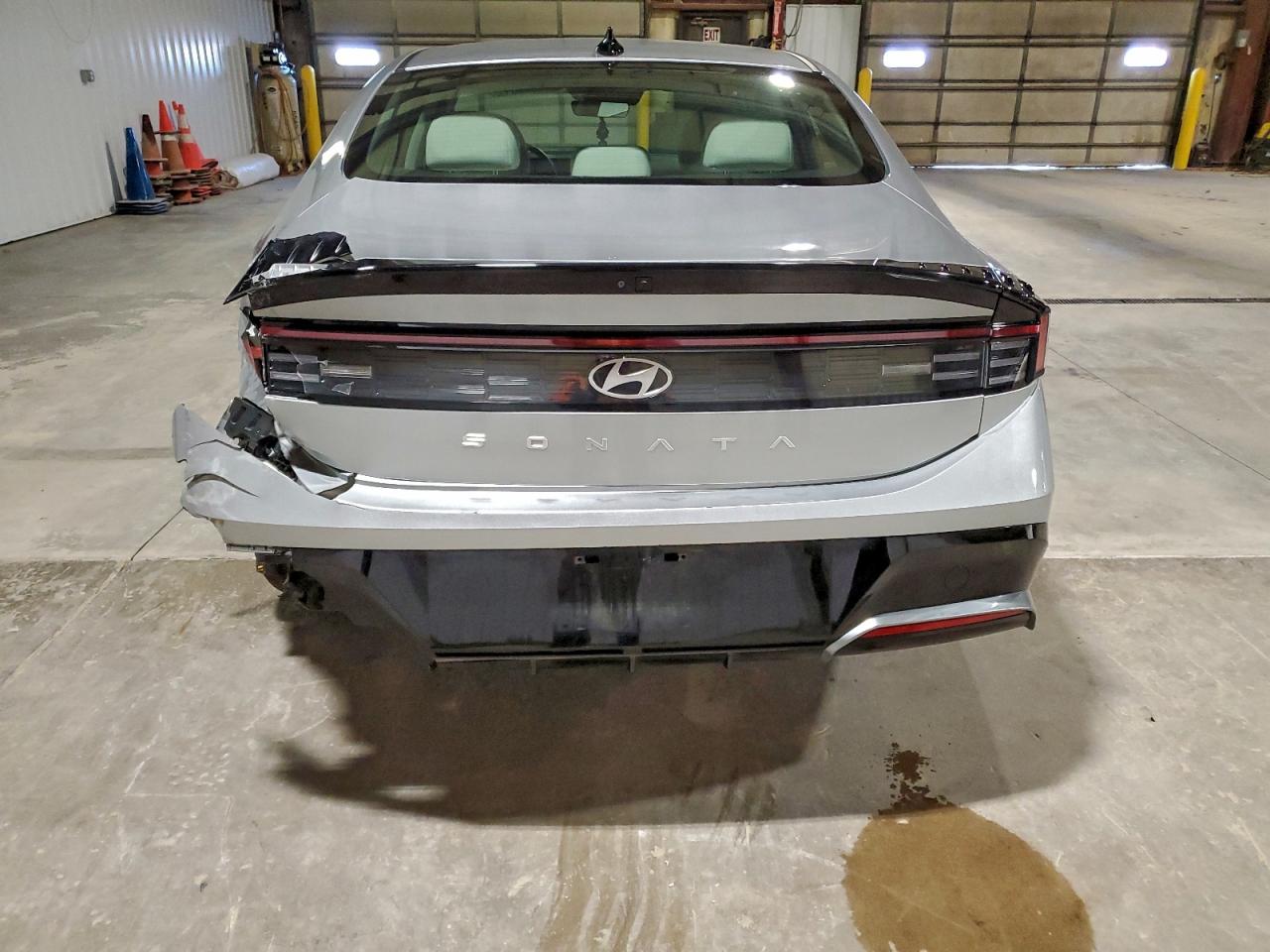 2025 HYUNDAI SONATA SEL photo 6