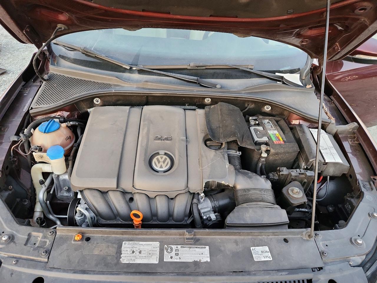2012 VOLKSWAGEN PASSAT SE photo 11
