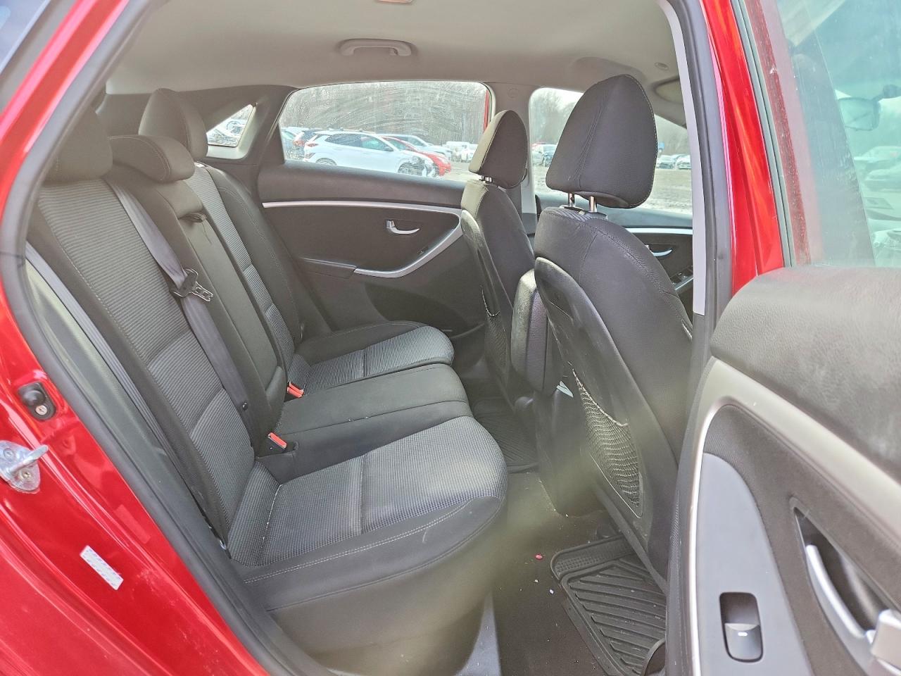 2016 HYUNDAI ELANTRA GT photo 19