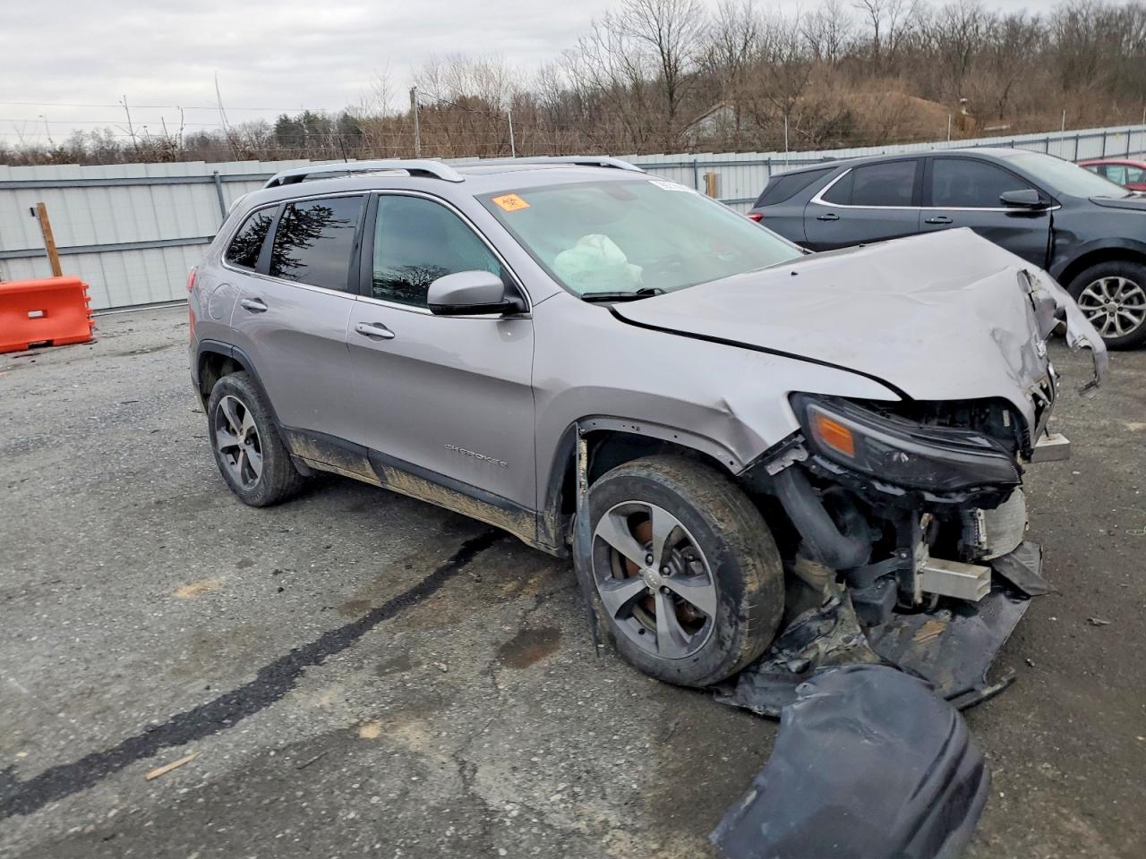 2019 JEEP CHEROKEE LIMITED photo 7