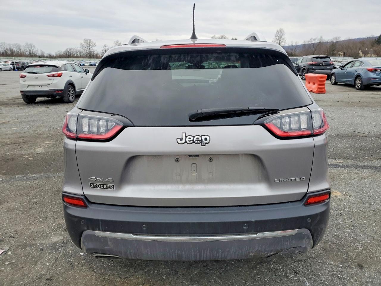 2019 JEEP CHEROKEE LIMITED photo 11