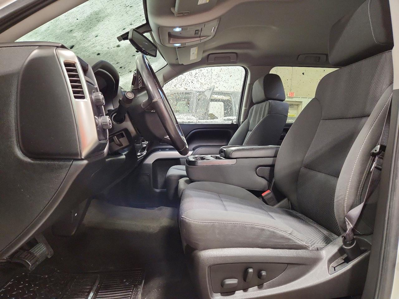 2017 CHEVROLET SILVERADO K1500 LT photo 7