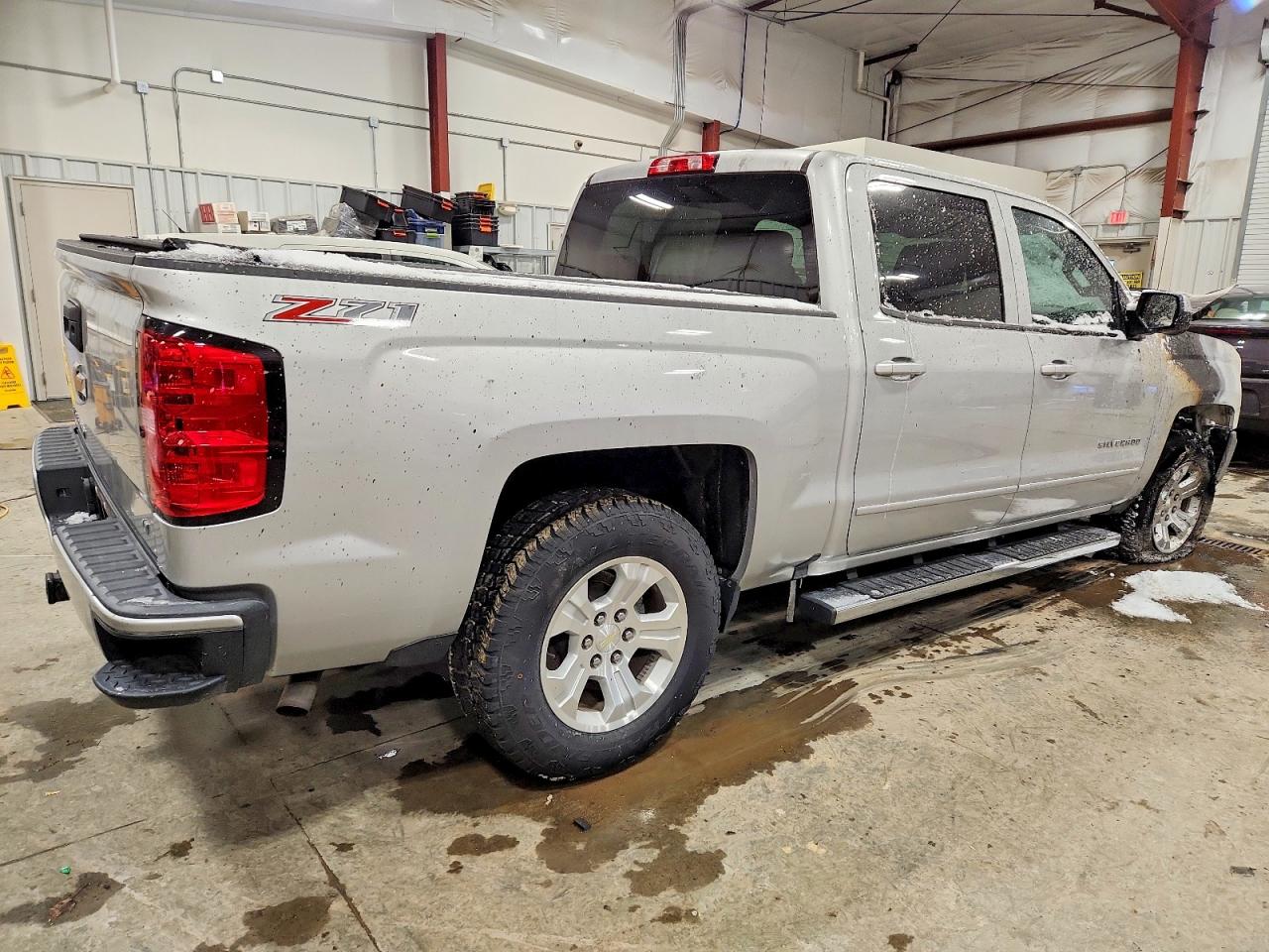 2017 CHEVROLET SILVERADO K1500 LT photo 3